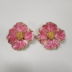 Vintage Avon Dogwood Flower Clip-On Earrings Pink Enamel Gold Tone Floral